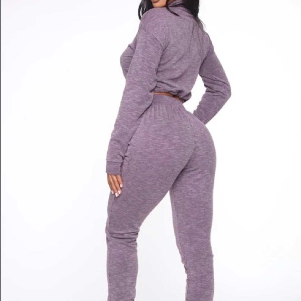 WORTH A SHOT JOGGER SET - M